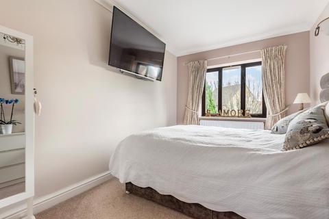 17 Stanton Close, Witney, OX28 5YX