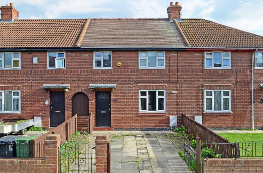 BELL FARM AVENUE, YORK, YO31 9AZ 3 bed terraced house £750 pcm (£173 pw)