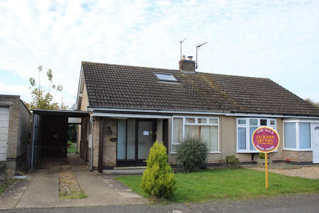Oundle Drive, Moulton, Northampton NN3 7DB 2 bed semidetached bungalow £185,000