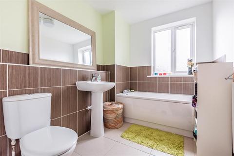 18 Alva Close, Guiseley, Leeds, LS20 9PS