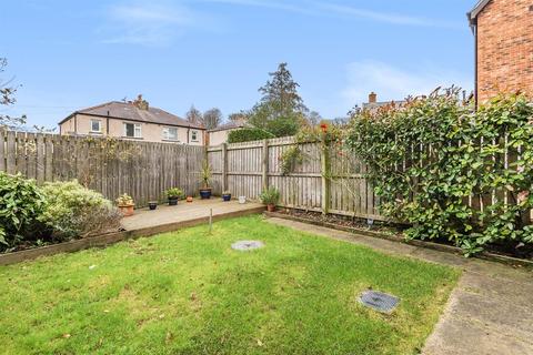18 Alva Close, Guiseley, Leeds, LS20 9PS