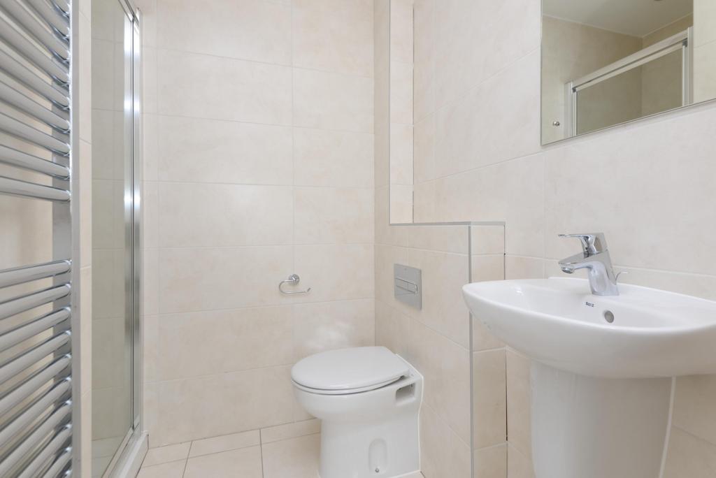 Example en-suite
