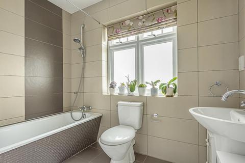 28 Edenvale Road, Mitcham, CR4 2DN