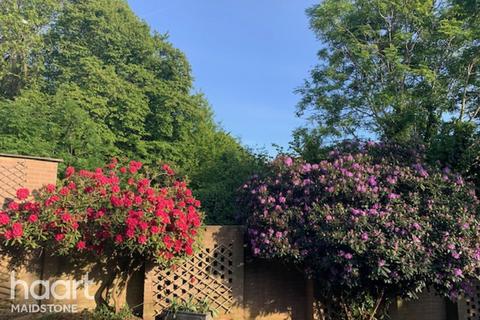 54 Betsham Road, Maidstone, ME15 8TX