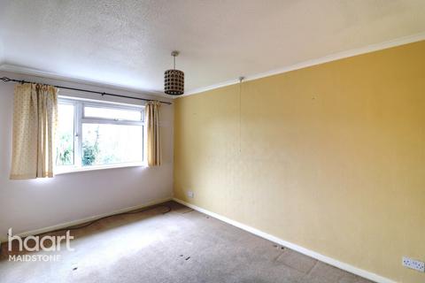 54 Betsham Road, Maidstone, ME15 8TX