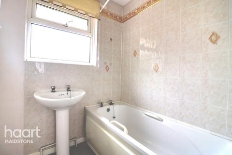 54 Betsham Road, Maidstone, ME15 8TX