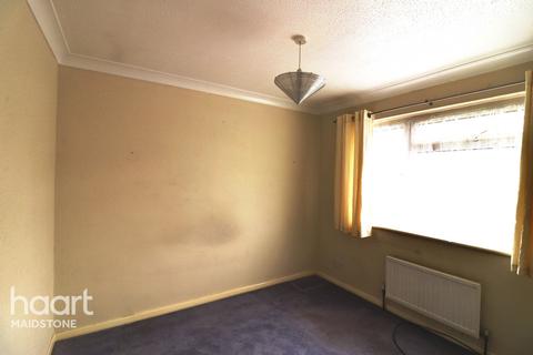 54 Betsham Road, Maidstone, ME15 8TX
