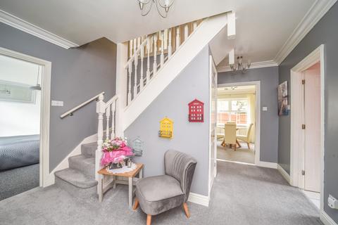 44 Royal Avenue, Worcester Park, KT4 7JU
