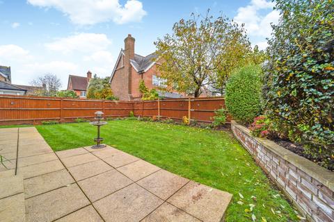 44 Royal Avenue, Worcester Park, KT4 7JU