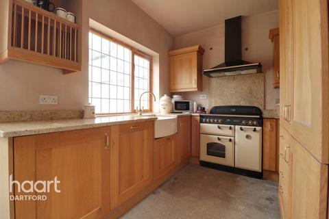 21 Highcross Road, Southfleet, Gravesend, DA13 9PH