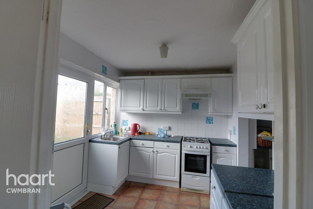Radnor Way, Cwmbran 3 bed terraced house £120,000
