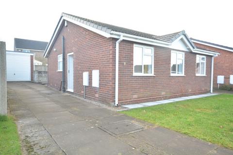 3 bedroom bungalow to rent, Bude Close, Crewe, CW1