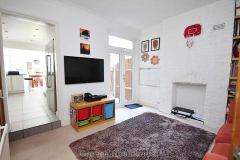 58 Kings Avenue, New Malden, KT3 4DT