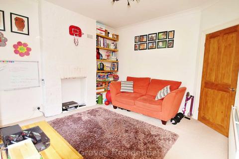 58 Kings Avenue, New Malden, KT3 4DT