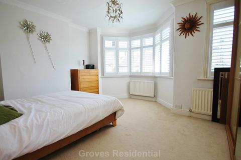 58 Kings Avenue, New Malden, KT3 4DT