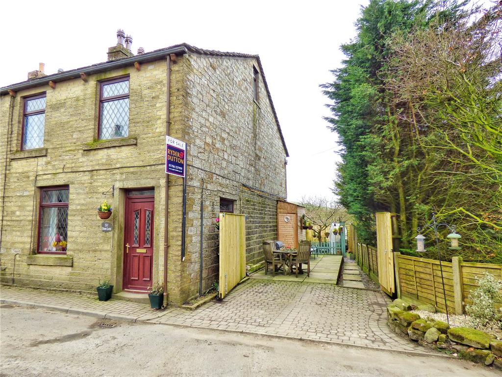 Stone End Terrace: