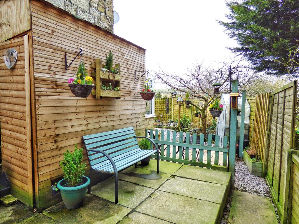 Side Garden: