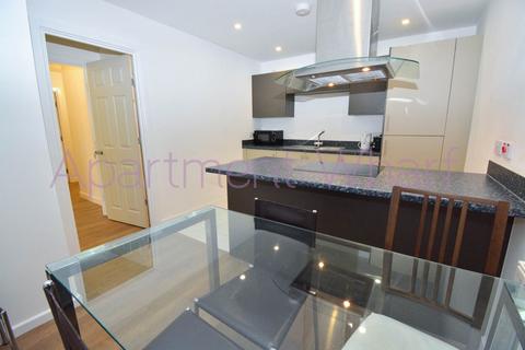 1 bedroom in a flat share to rent, Celestial House, London, E14