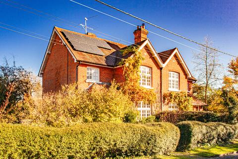 3 Beckfords, Upper Basildon, Reading, RG8 8PB