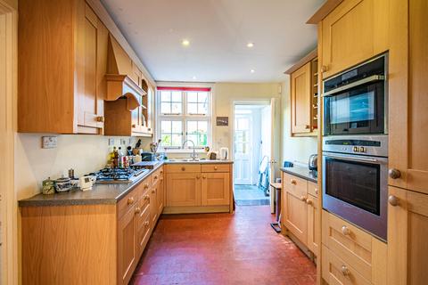 3 Beckfords, Upper Basildon, Reading, RG8 8PB