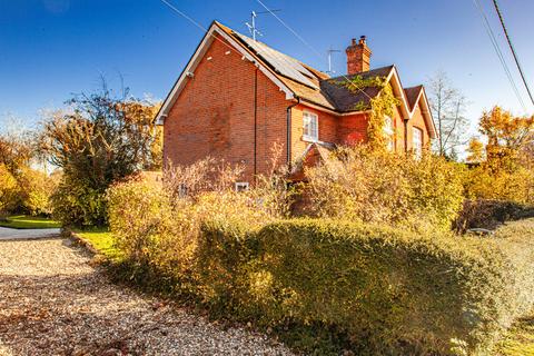 3 Beckfords, Upper Basildon, Reading, RG8 8PB