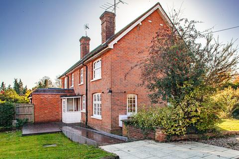 3 Beckfords, Upper Basildon, Reading, RG8 8PB