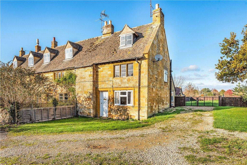 Wellacres Cottages, Draycott, Gloucestershire, GL56 3 bed end of