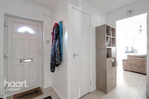21, Downlands Court Browning Road, Luton, LU4 0LW