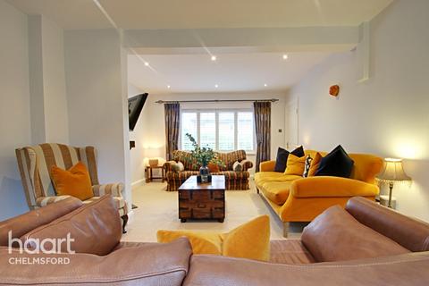 1 Hill Crescent, Chelmsford, CM2 6HT