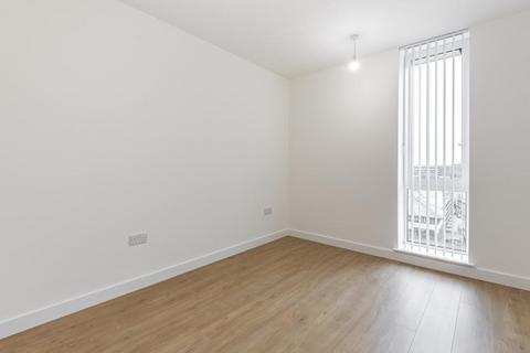 2 bedroom apartment to rent, Royal Winchester House,  Bracknell,  RG12
