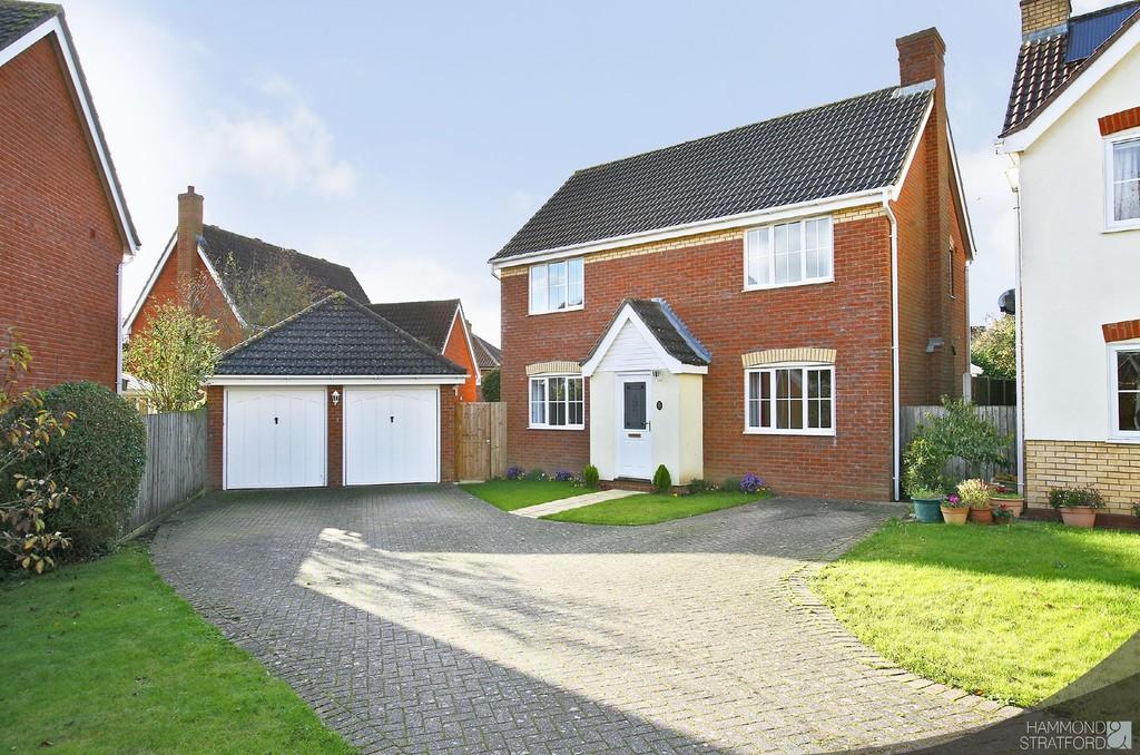 Mallow Way, Wymondham 4 bed detached house £400,000
