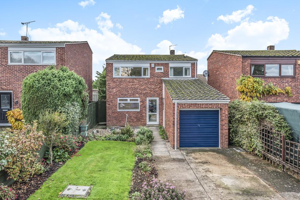 Hall Road, Aylesford 4 bed detached house £400,000