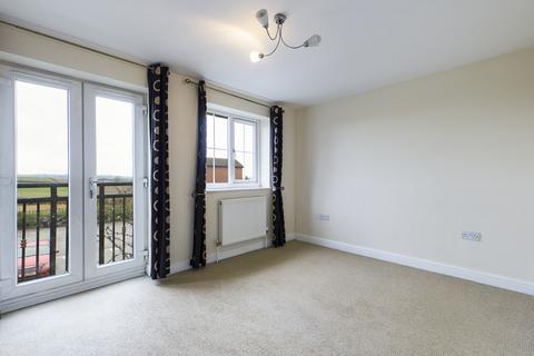 2 bedroom townhouse to rent, Royal Oak Court, Bolsover Road