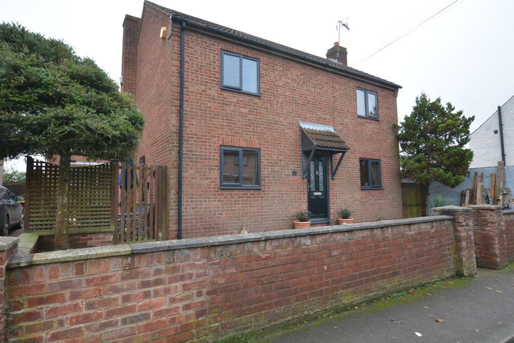 Main Street, Hensall 3 bed detached house £230,000