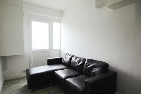 6 bedroom terraced house to rent, Masons Road, Headington