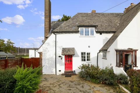 84 Ross Way, London, SE9 6RL