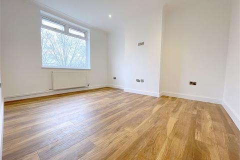 40a Randlesdown Road, Bellingham, London, SE6 3BT