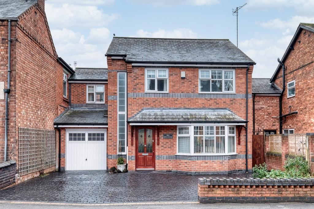 Stoke Road, Aston Fields, Bromsgrove, B60 3EN 4 bed detached house £