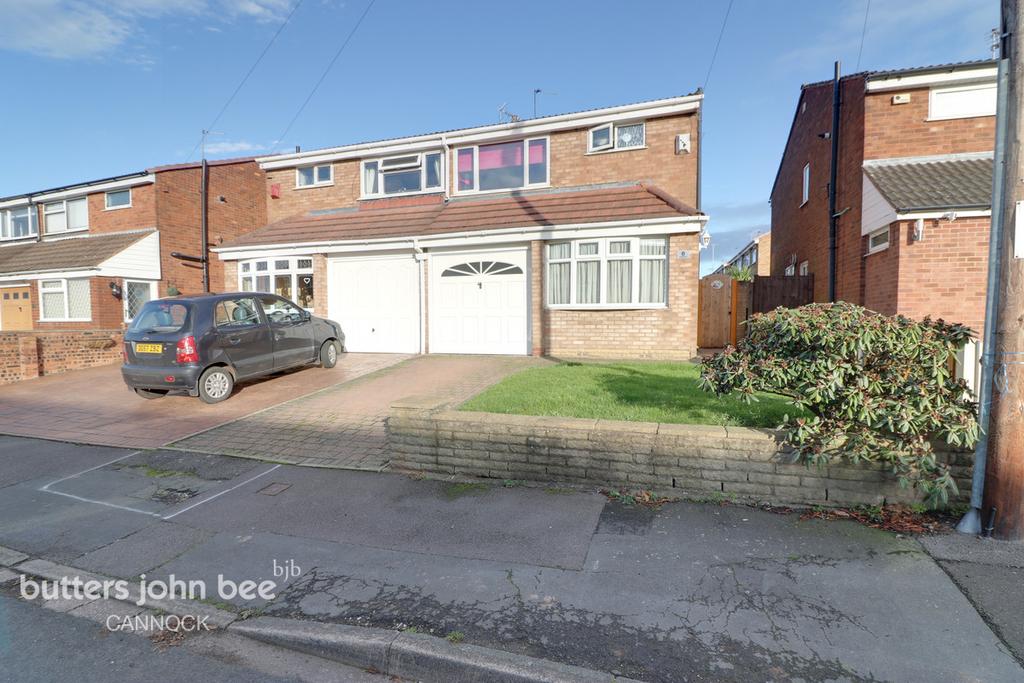 Kingswood Avenue, Cannock 3 bed semidetached house £180,000