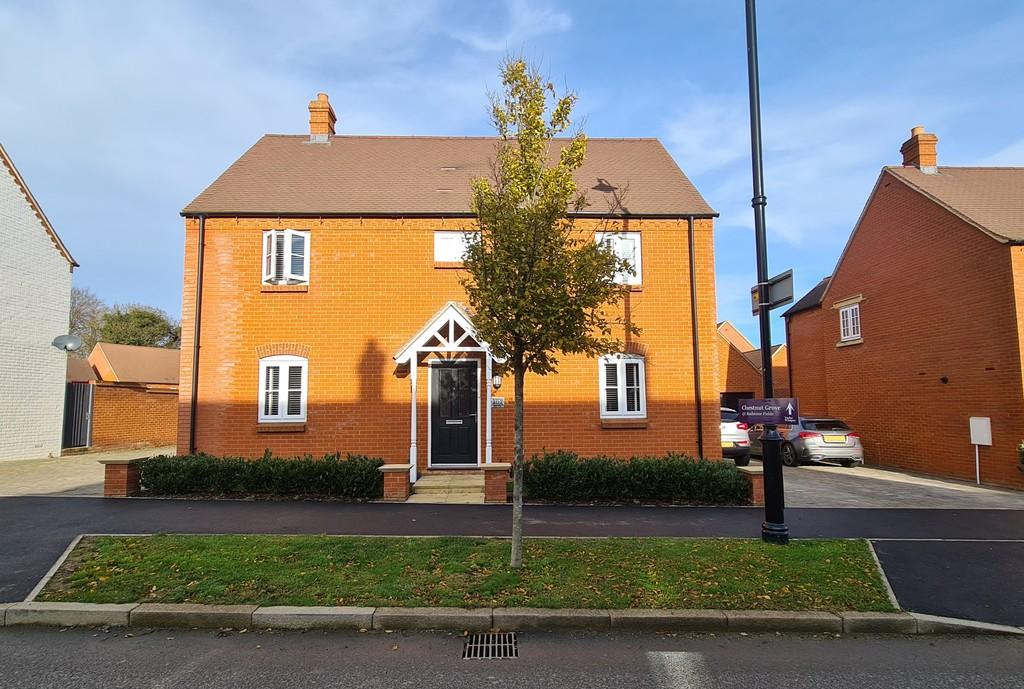 Poppyfields Way, Brackley 4 bed detached house £410,000