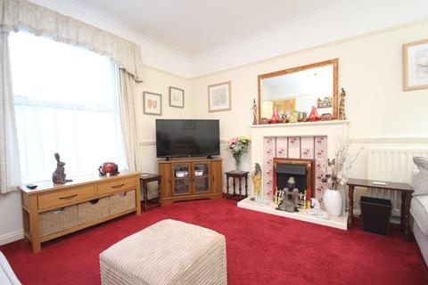 41 Bridge Road, Park Gate, Southampton, SO31 7GD