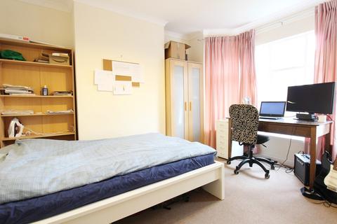 40 Kitchener Road, Southampton, SO17 3SG