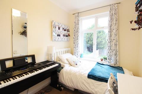 40 Kitchener Road, Southampton, SO17 3SG