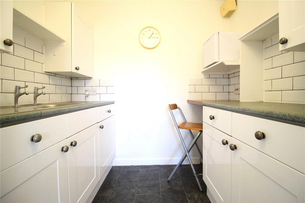 Homeberry House, 13 Ashcroft Gardens, Cirencester, GL7 1 bed apartment