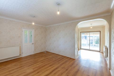 131 Daventry Road, Romford, RM3 7RD