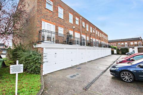 30 Regency Way, Bexleyheath, DA6 8BT