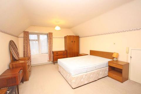 36 Carmen Crescent, Holton Le Clay, Grimsby, DN36 5DD