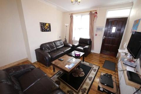 6 Hartley Avenue, Leeds, LS6 2LP