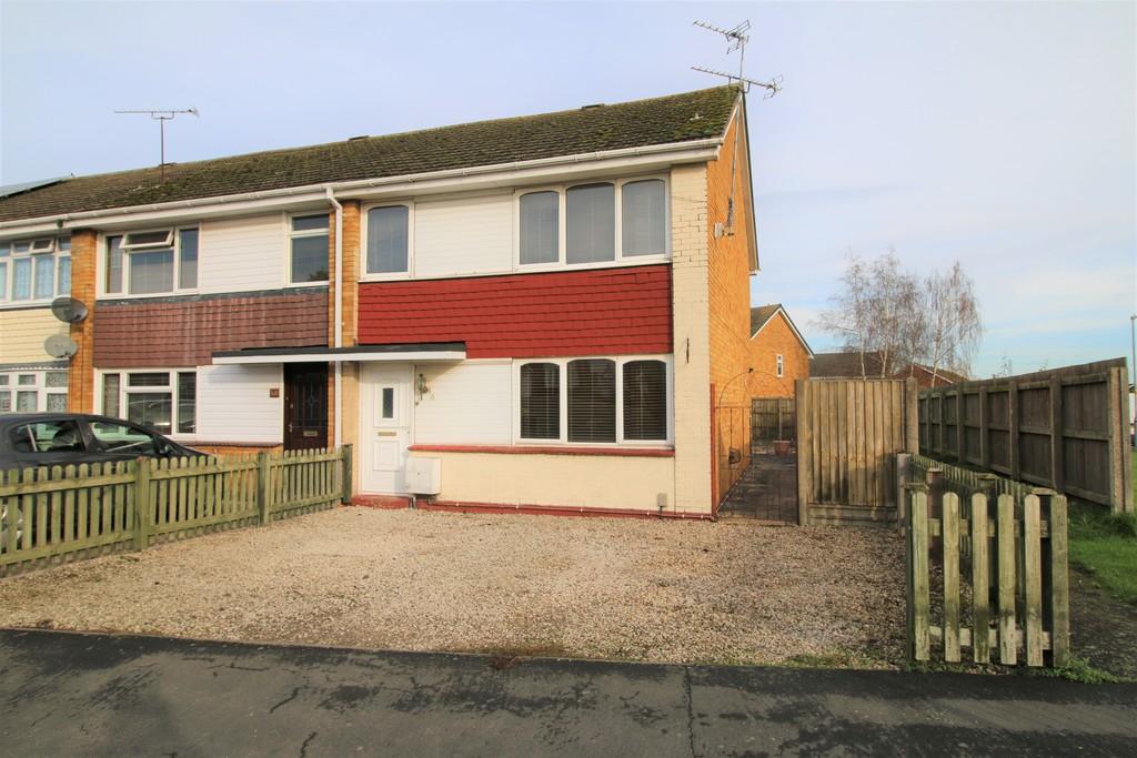 Hazel Grove, Bedworth 3 bed end of terrace house £154,950