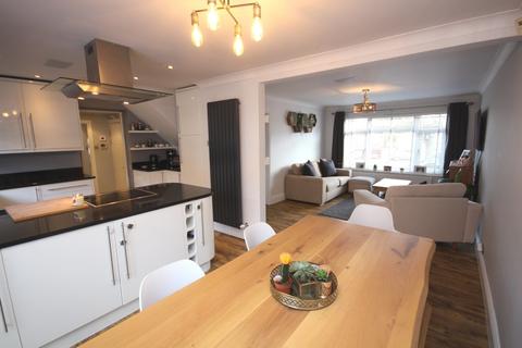 36 Cedar Drive, Sutton At Hone, Dartford, DA4 9EN